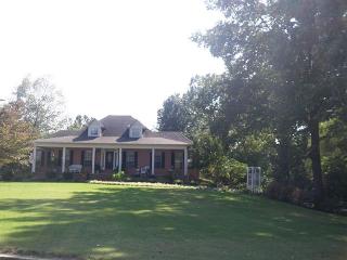 1165 Foxridge Run, Dyersburg, TN 38024-2813