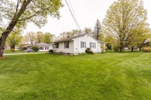 19 Allen St, West Brookfield, MA 01585-2790