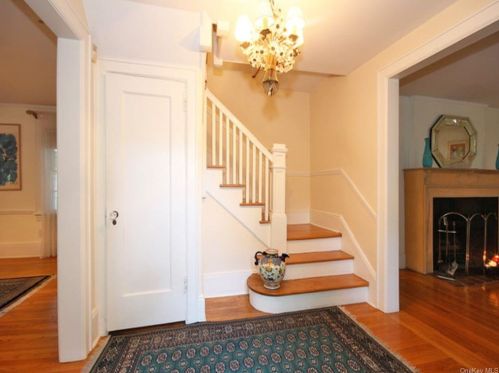 66 Walworth Ave, Scarsdale NY  10583-1423 exterior