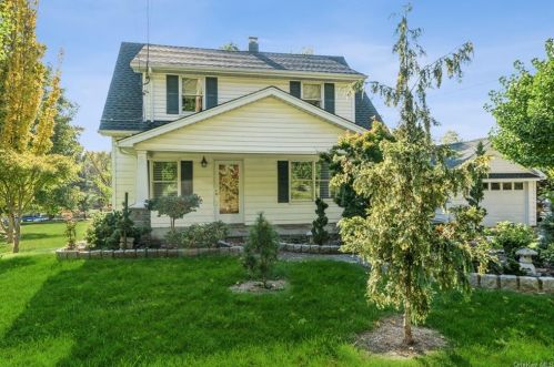 21 Edenville Rd, Warwick, NY 10990-2420