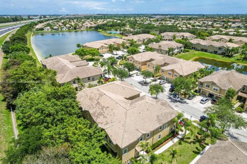 13157 42nd St, Hollywood, FL 33027-3108