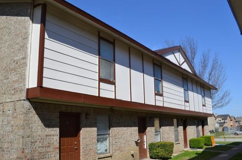 3053 Olympia Dr, Denton, TX 76209-8457