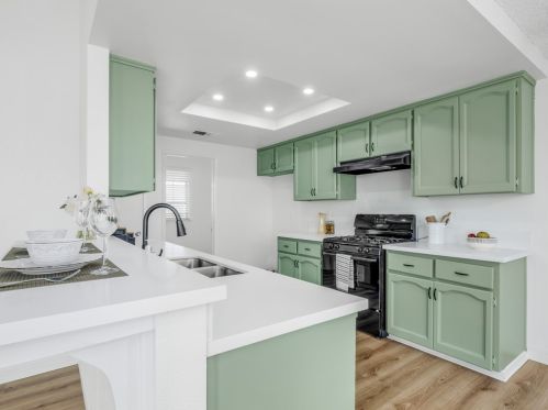 855 Mount Whitney Ave, Laton CA  93242-9724 exterior