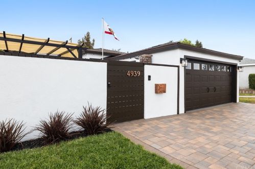 4939 136th St, Hawthorne, CA 90250-5633