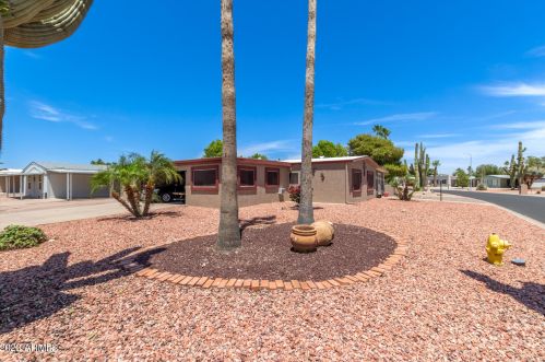 25621 Montana Ave, Chandler, AZ 85248-6476