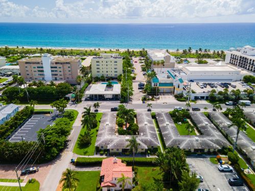 30 Andrews Ave, Delray Beach FL  33483-7002 exterior