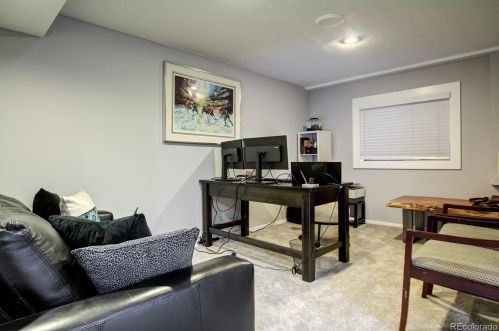 8123 Phillips Cir, Englewood CO 80112-3254 exterior