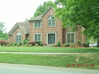 8902 Willow Springs Dr, Louisville, KY 40242-7641