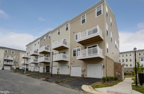 14894 Mason Creek Cir, Woodbridge VA  22191-3365 exterior
