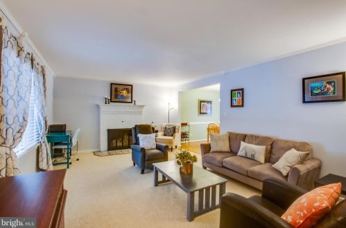 11809 Rutherford Dr, Fredericksburg, VA 22407-6433