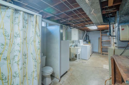 3326 Outer Dr, Hibbing MN 55746-2657 exterior