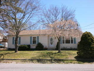 421 Mermaid Ave, Beachwood NJ  08722-3707 exterior