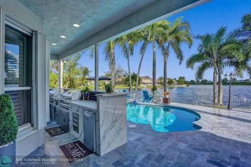 3591 177th Ave, Hollywood FL  33029-1666 exterior