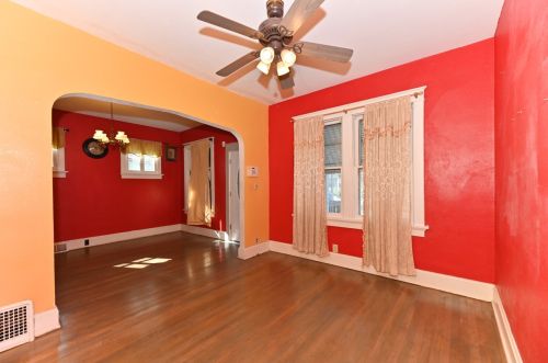 1218 35, Milwaukee WI 53215-1433 exterior