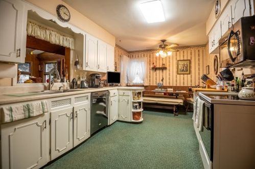 956 Mayfield Rd, Hermitage PA  16150-1846 exterior