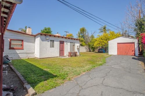 14723 Hartsook St, Van Nuys, CA 91403-1408