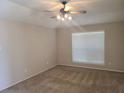 6420 Sun Crest Ct, Midlothian, TX 76065-5885