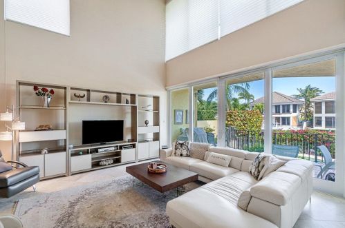 5310 Boca Marina Cir, Boca Raton FL 33487-5221 exterior