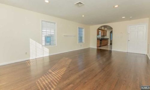 224 9th St, Fairview NJ  07022-1311 exterior