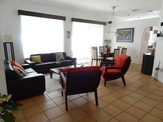 10620 57th St, Miami, FL 33178-6628