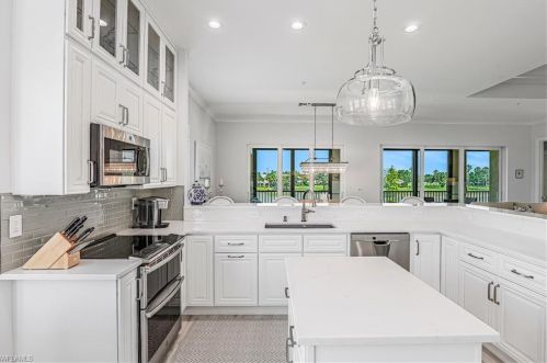 616 El Camino Real, Naples, FL 34119-4782