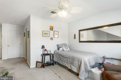 434 Deerfield Dr, Hanover PA  17331-5203 exterior