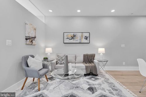4012 Georgia Ave, Washington, DC 20011-5857