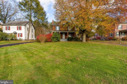 1819 Willow Street Pike, Lancaster, PA 17602-4831