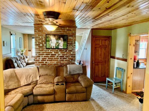 630 Broadford Rd, Connellsville PA  15425-6104 exterior