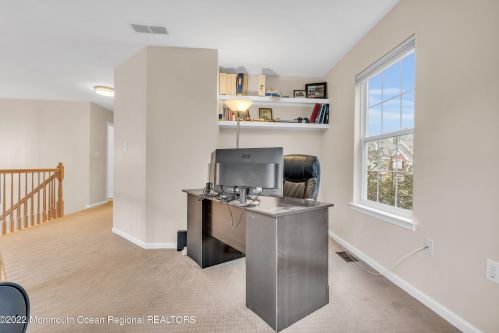 71 Tanya Cir, Tinton Falls NJ 07712-7914 exterior