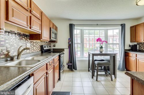 2545 Kingswood Ct, Woodbridge VA  22192-2029 exterior