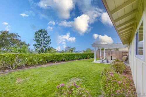 6738 Dennison St, San Diego CA 92122-2431 exterior