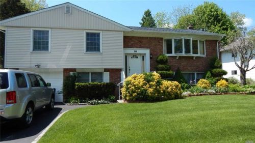 262 Gramercy Dr, Muttontown, NY 11753-1830