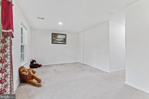 1821 Honeysuckle Ct, Downingtown PA  19335-7202 exterior