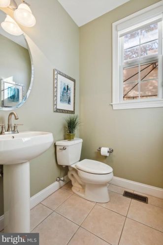 4040 Steeplechase Dr, Collegeville PA  19426-1265 exterior