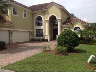 111 Chadwick Dr, Davenport, FL 33837-4522