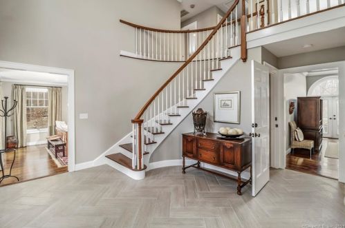 36 Lounsbury Ln, Ridgefield, CT 06877-4700