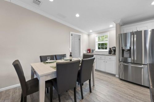 1052 Diamond Lake Cir, Naples FL 34114-9211 exterior