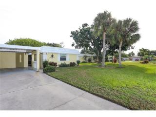 5939 Tidewood Ave, Sarasota, FL 34231-3133