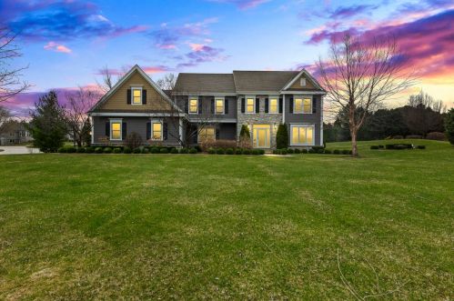142 Legend Way, Wales, WI 53183-9541