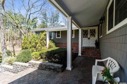 309 Lawn Ln, Muttontown, NY 11771-2800