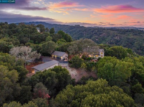 12740 Brookpark Rd, Oakland CA  94619-3137 exterior