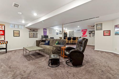 3633 100, Milwaukee WI 53222-2430 exterior