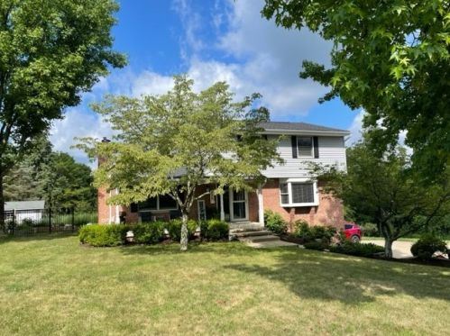 120 Veshio Dr, Sewickley, PA 15143-2518