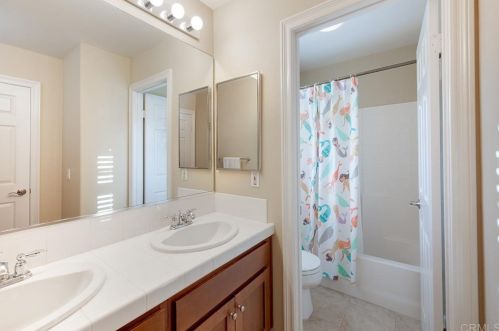 1694 Crossroads St, Chula Vista CA 91915-2431 exterior