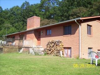 3047 Stover Shop Rd, Churchville, VA 24421-2812