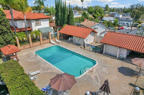 5521 Lesa Rd, La Mesa CA  91942-1704 exterior