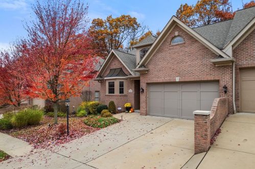 1735 Waterleaf Dr, Sewickley, PA 15143-2452