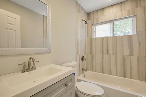 2 Maison Dr, Holbrook NY  11741-1314 exterior