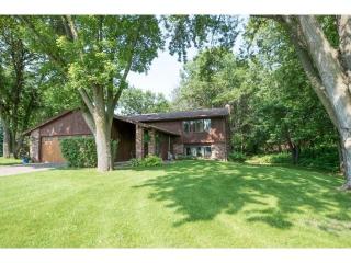17875 Irons Ct, Lakeville, MN 55044-8732